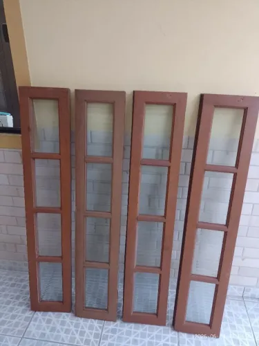 Vendo 4 folhas de janelas de angelim!