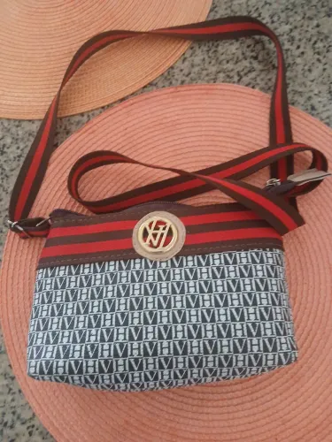 Bolsa Victor Hugo original usada em excelente estado