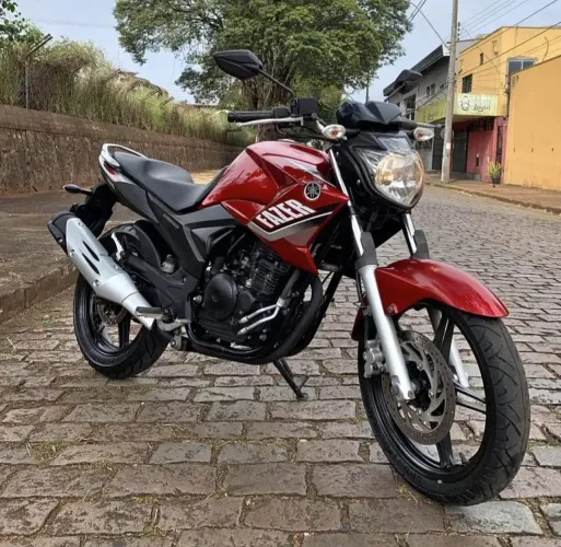 FAZER 250 EM EXCELENTE ESTADO