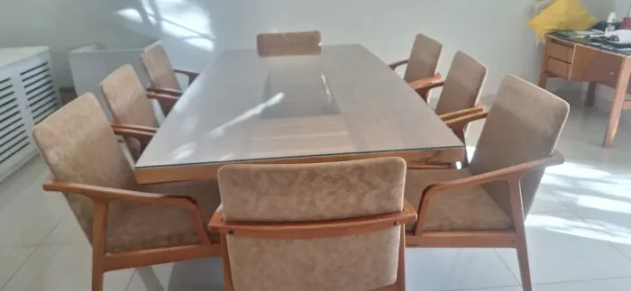 Mesa de Jantar 8 lugares semi nova