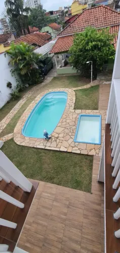Casa comercial para aluguel e venda possui 230 metros quadrados com 3 quartos