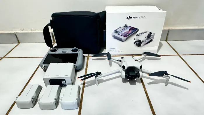 Drone DJI Mini 4 Pro Fly More