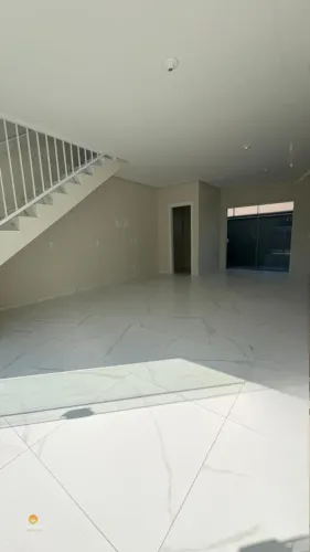 Sobrado com 2 suítes, á 550m do mar no Bairro Itacolomi em Balneário Piçarras/SC
