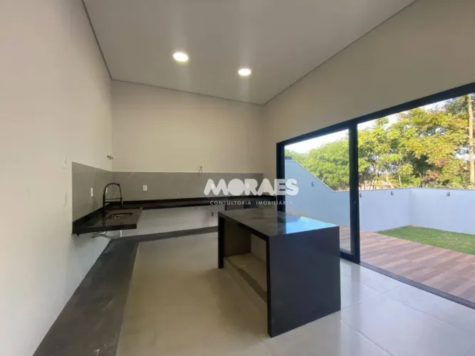 Casa em Condomínio Fechado com 3 suítes à venda, a/c 193 m² por R$ 1.400.000 - Residencial