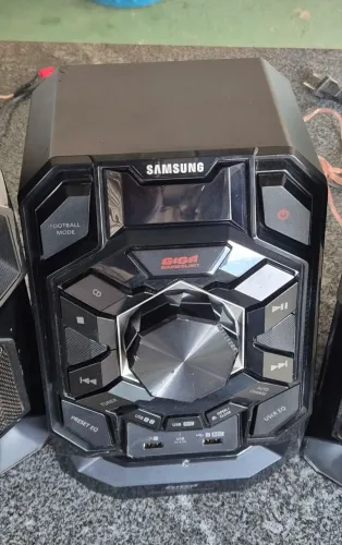Som SAMSUNG USB, Bluetooth e controle remoto