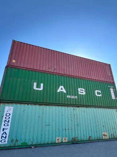 Containers: lotes e unidades disponíveis