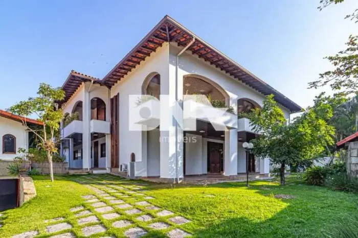 Casa em Condomínio - Duplex / Residencial / Barra da Tijuca