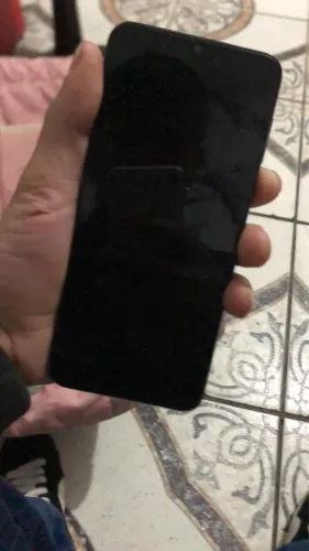 Moto e 13