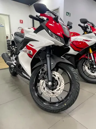 YZF R15 70 ANOS- EDIÇÃO LIMITADA | ATE 18X NO CARTÃO