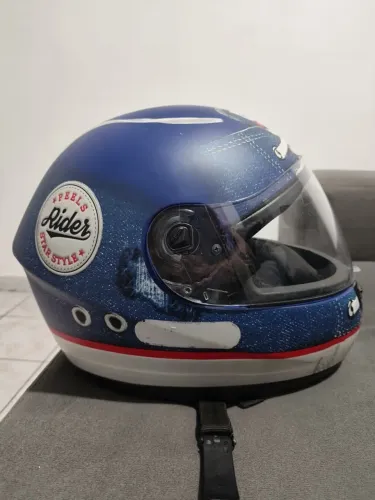 Capacete seminovo