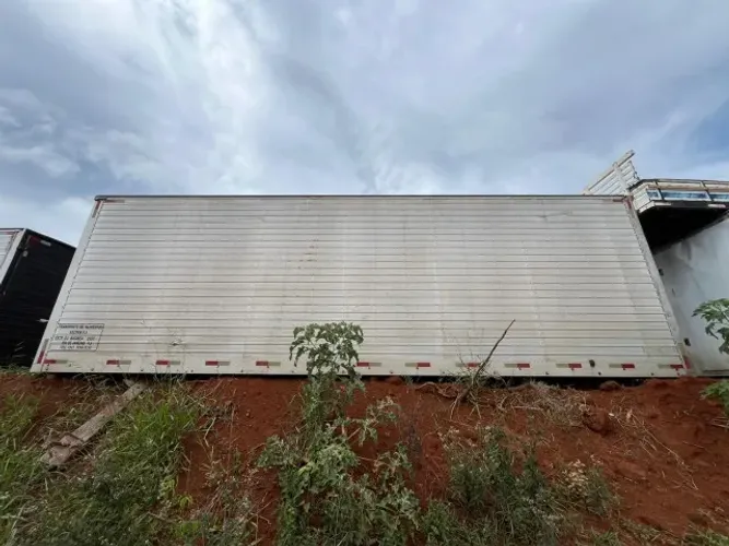 Baú Carga Seca Caminhão Truck 8m X 2.55m X 2.6m Original