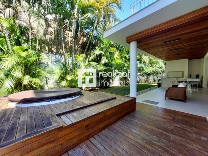 Casa Alto Padrão 4 Suítes no Rio Tavares | Florianópolis