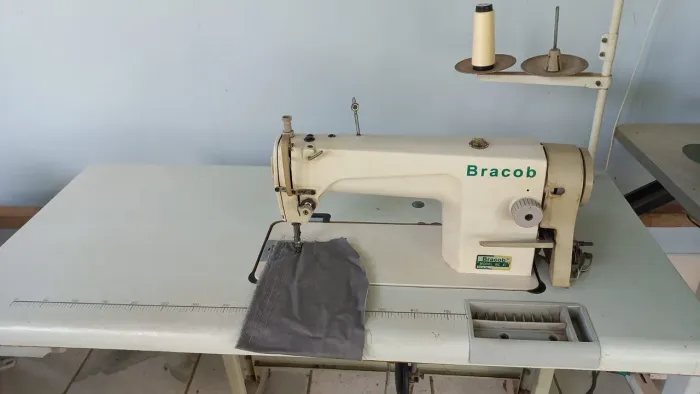 Máquina reta industrial 