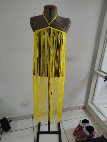 Vestido de franjas longo amarelo 3 em 1 de fios tam M