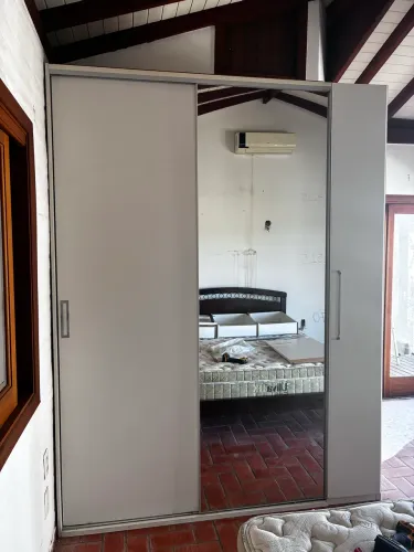 Guarda roupas 3 portas