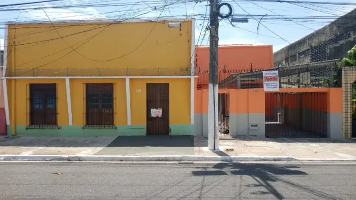 Cidade velha - 02 casas Próximo ao Líder