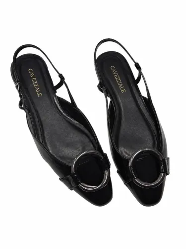 Vendo 3 pares de sapatos femininos seminovos, todos em excelente estado de conservação.
