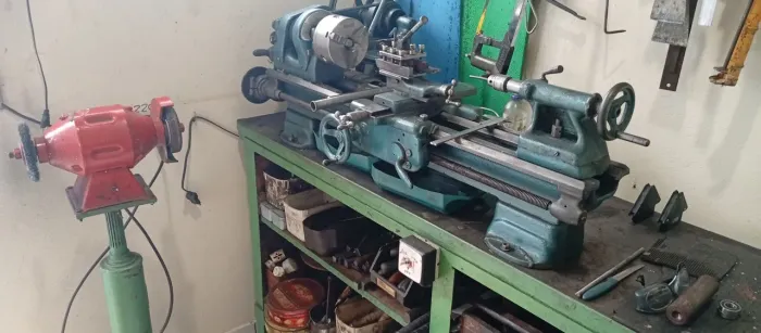 Torno mecânico de bancada