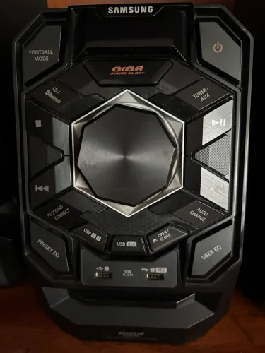 Mini system semi novo! Relíquia