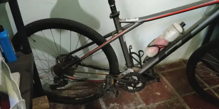 Bike aro 29 GT Karakoram 2017-27V - Valor é R$1.700,00 a vista e pagamento no local