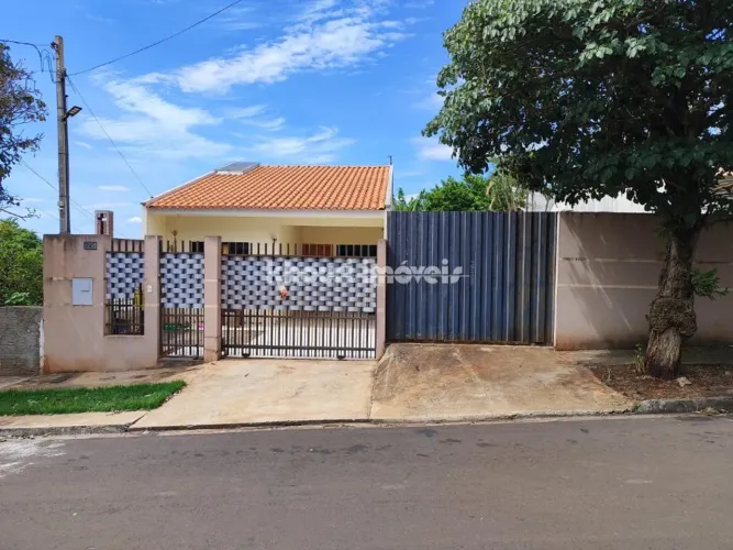Casa à venda em Maringá, Loteamento Madrid, com 2 quartos, com 67 m²