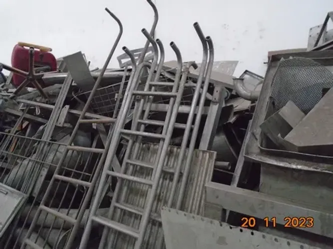 Aço inox-Sucatas-10 Ton -R$. 6.00 kg