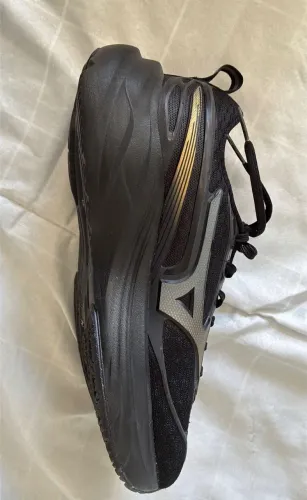Tênis mizuno