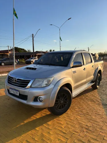 Toyota Hilux CD SRV D4-d 4X4 3.0 TDI Diesel AUT 2014