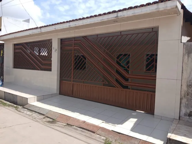 Alugo Casa em Condomínio Fechado ? Jardim Amazônia II