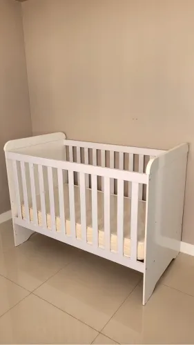 Berço 3 em 1 branco com colchão Ortobom