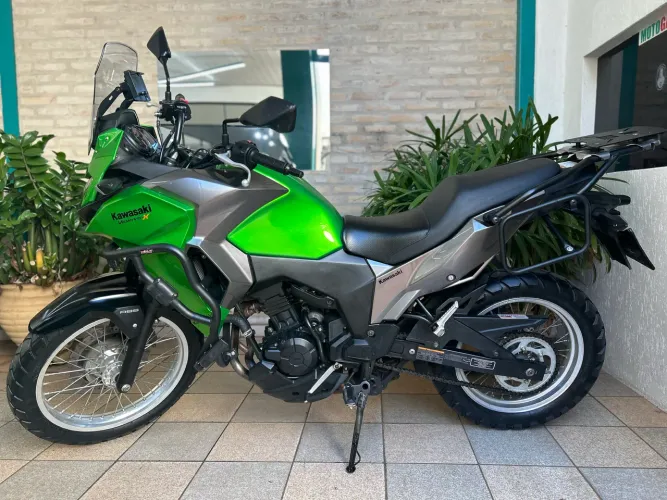 Versys 300