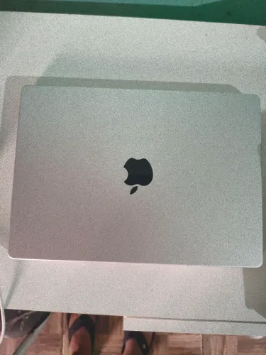 MacBook Pro 14" M3 Pro - 18GB RAM / 512GB SSD