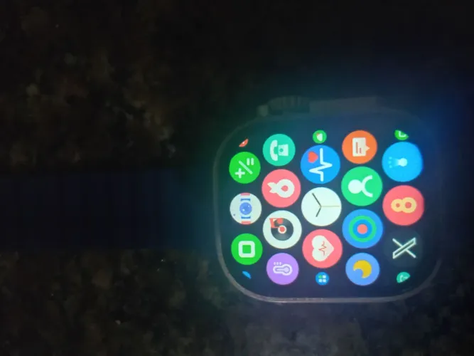 Relogio digital com pulseiras capa de silicone e carregador