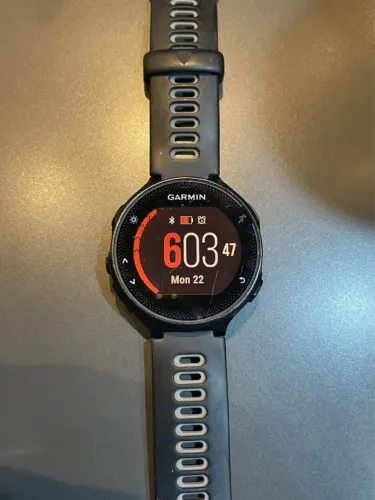 Relógio Garmin Forerunner 235