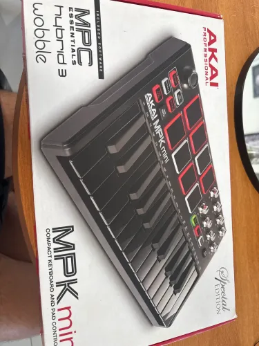 Controlador Mídi MPK Mini