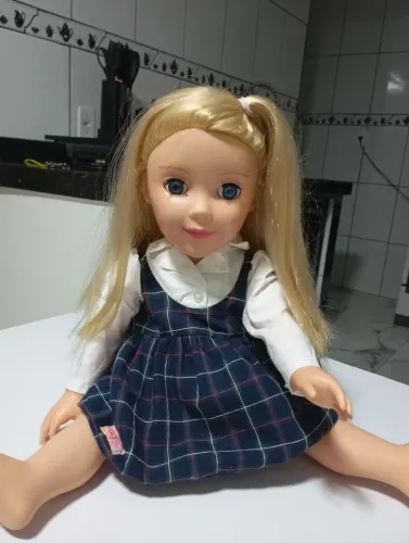 Boneca importada tipo ogenerretio linda capelos grandes e macios olhos brilhante