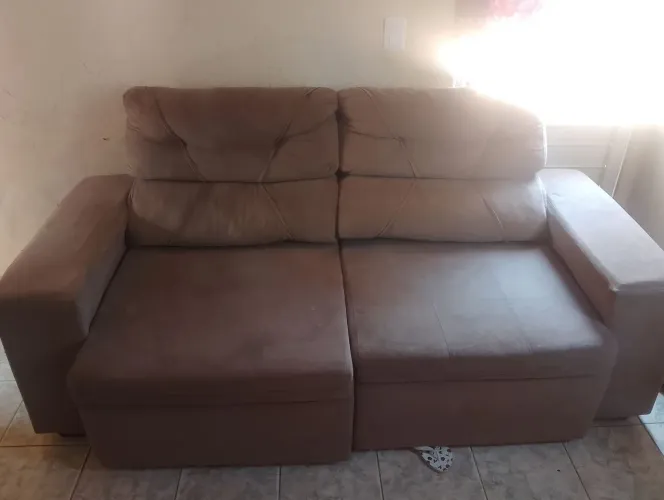 Vendo sofá , TV smart e guarda roupa