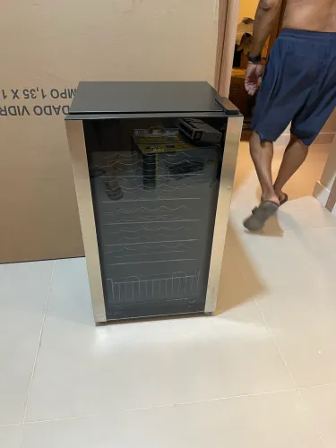 ADEGA MIDEA 34 garrafas