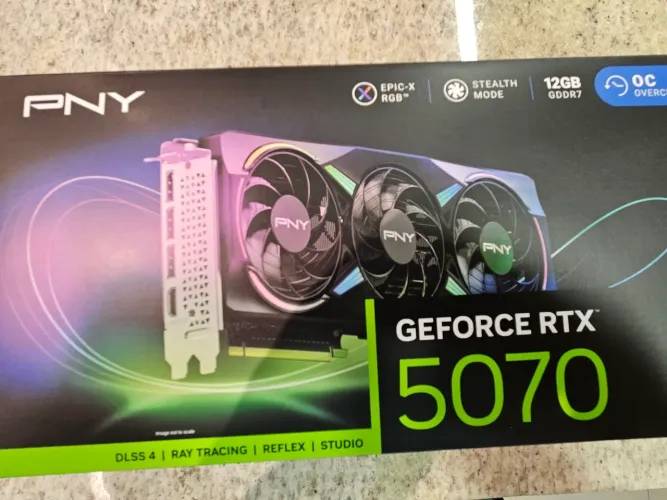 Placa de Vídeo Geforce RTX 5070 12GB nova na caixa + nota fiscal (analiso trocas)