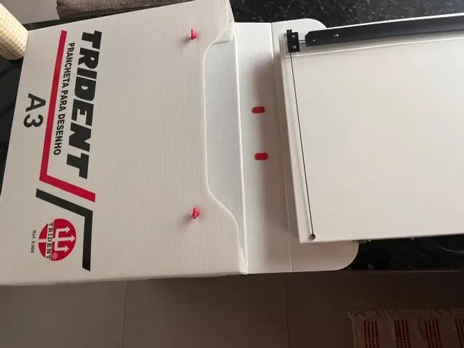 Prancheta Trident A3 Semi nova - Ótimo estado