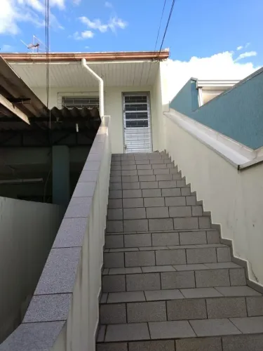 Alugo casa no Cajuru