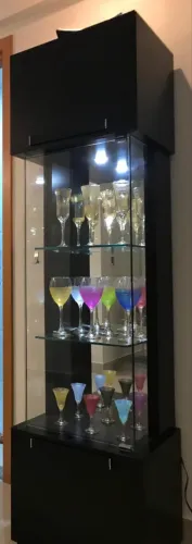 Cristaleira Líder com LED e Espelho USADA