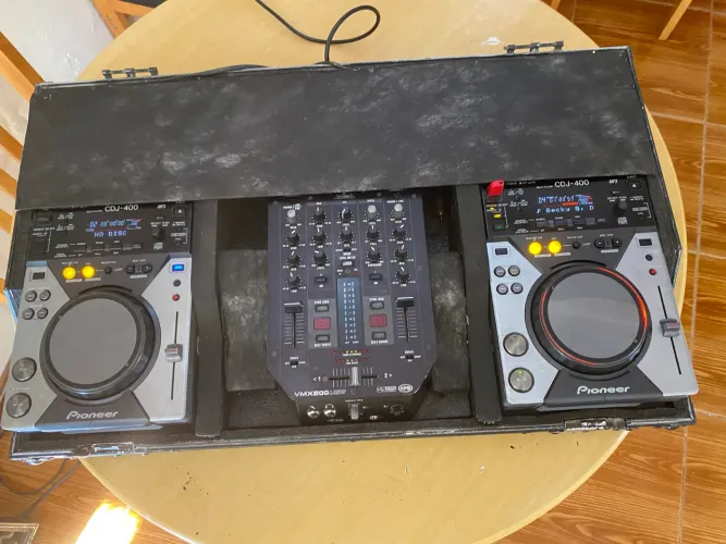 CDJ 400 Pioneer biovolt - mixer VMX 200 USB 110volts