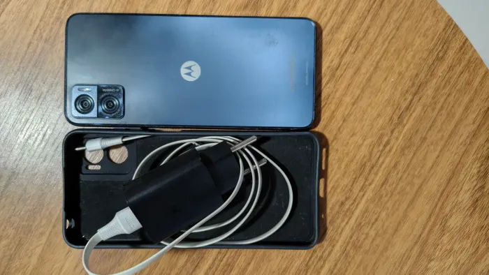 VENDO CELULAR E22 64GB