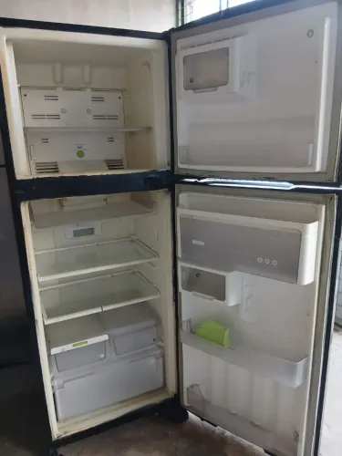 GELADEIRA FRÓESFRE COM GARANTIA E ENTREGAR