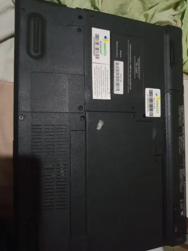 Vende se notebook . Pra retirada de peças parou de funcionar 