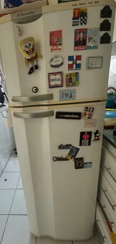 DOAÇÃO Geladeira Elctrolux DC33 NÃO GELA!