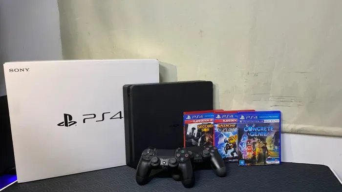 Ps4 slim 1tb muito novo(Não troco?)