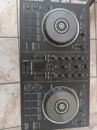 CONTROLADORA DE DJ(DDJ RB PIONEER)