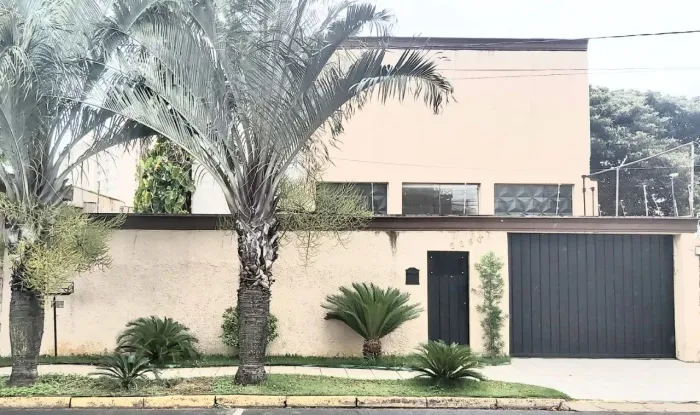 VENDO / PERMUTO CASA  RESIDENCIAL / COMERCIAL